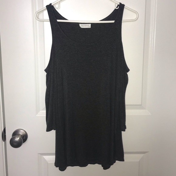 Full Tilt cold shoulder long sleeve. Size XS - Picture 3 of 3